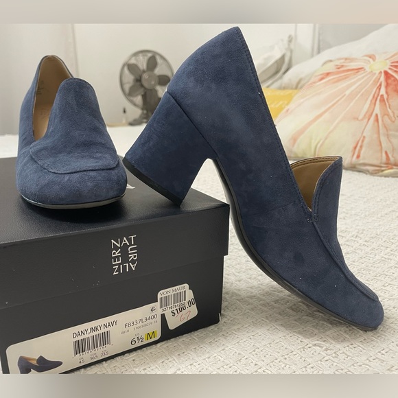naturalizer blue suede shoes